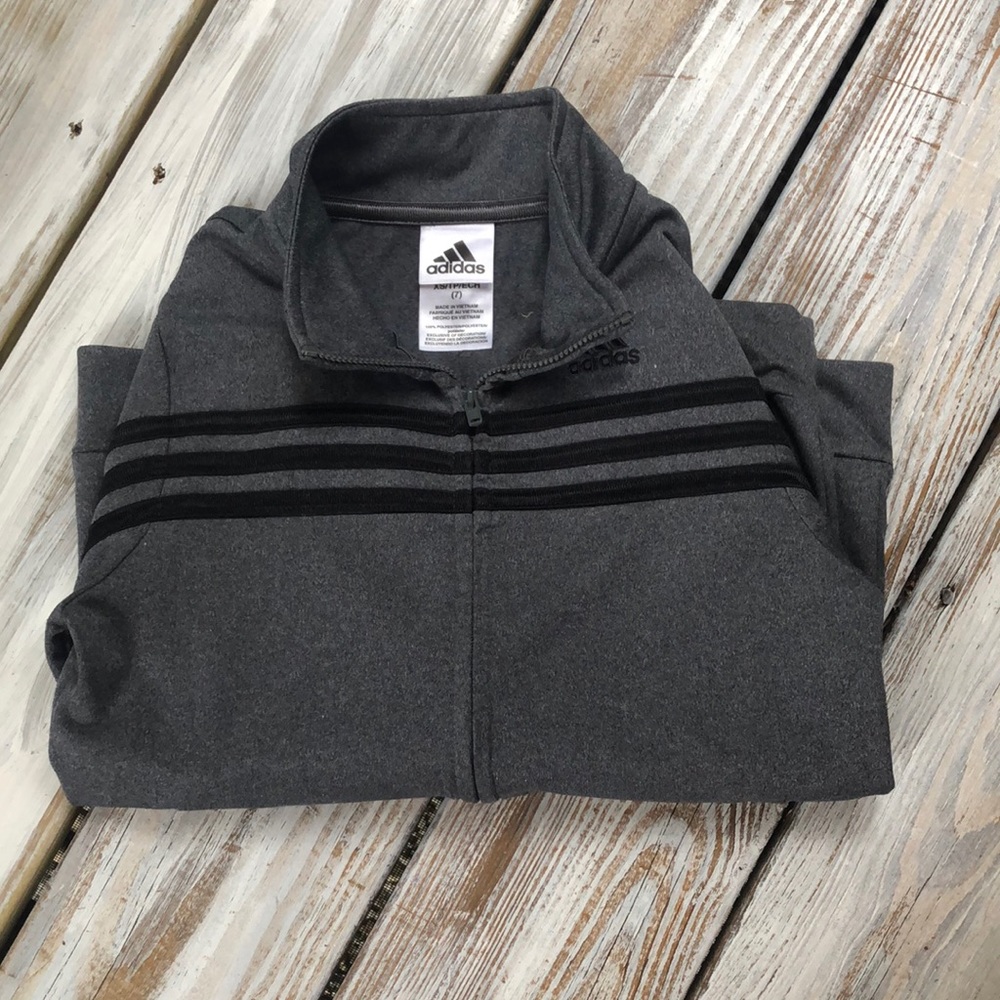 Youth Adidas Zip- up lightweight sweatshirt!